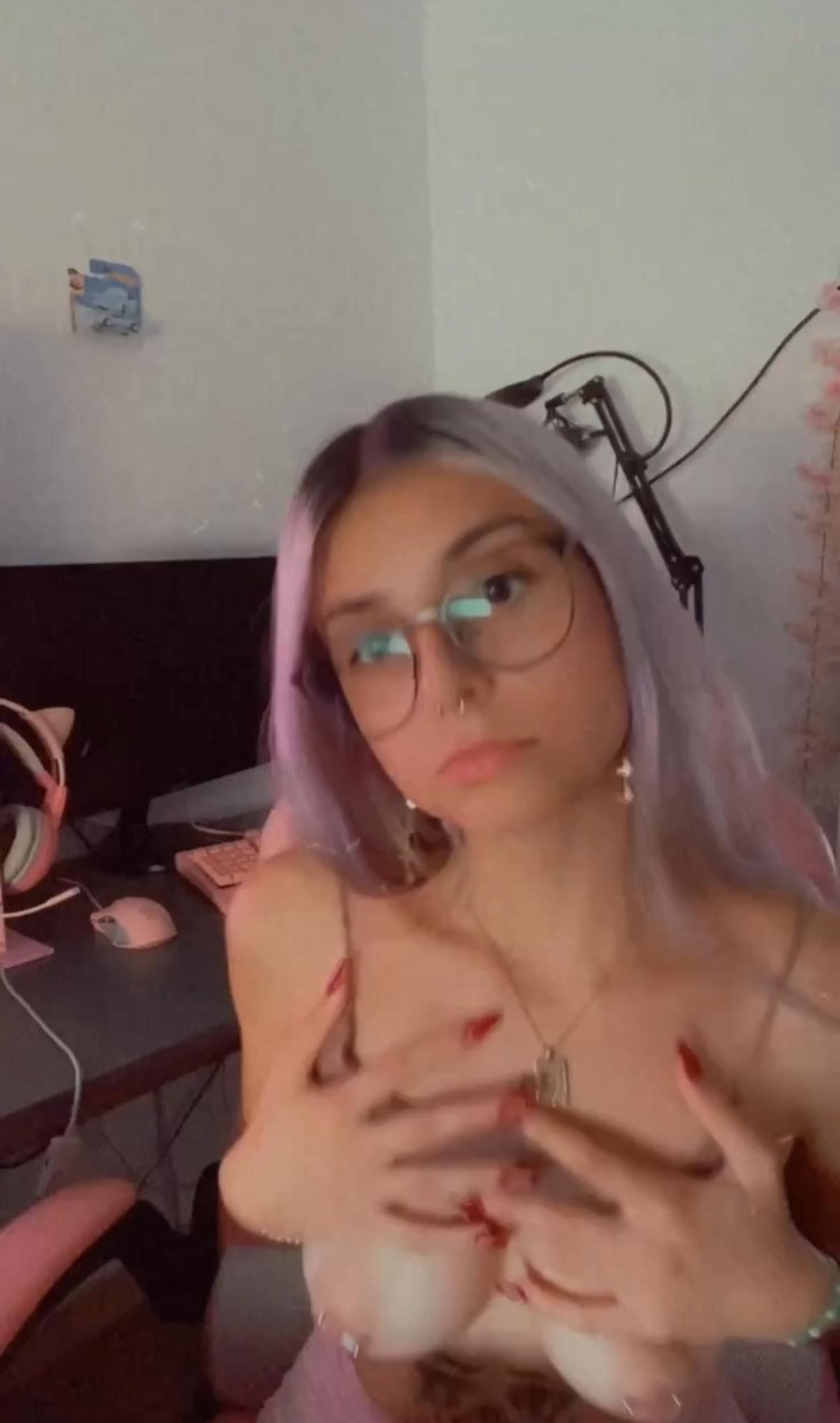 Crisnubito Crisnubito exclusive video 111 — OnlyFans girl content