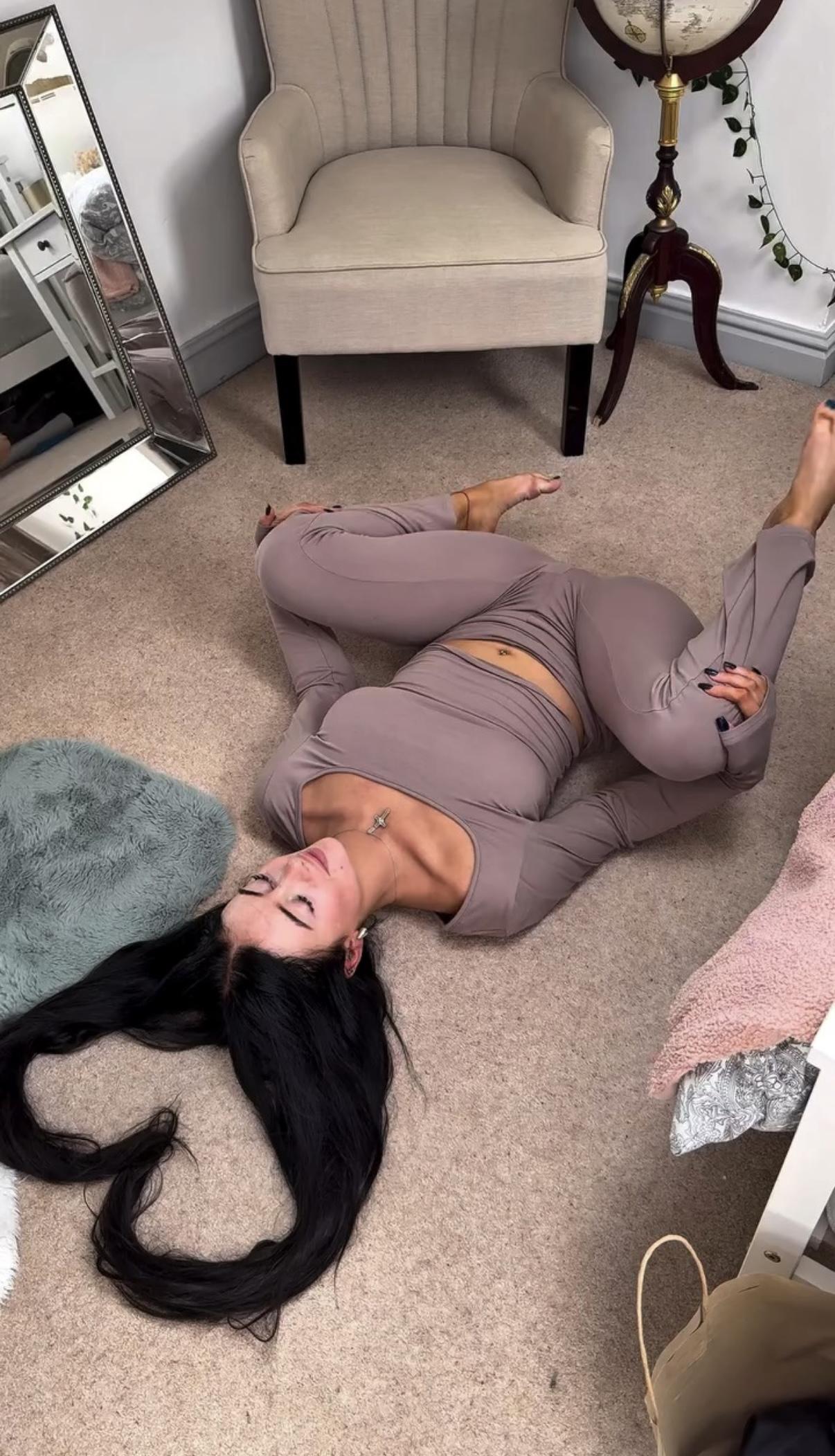 Lillyabellaa Lillyabellaa exclusive video 28 — OnlyFans girl content