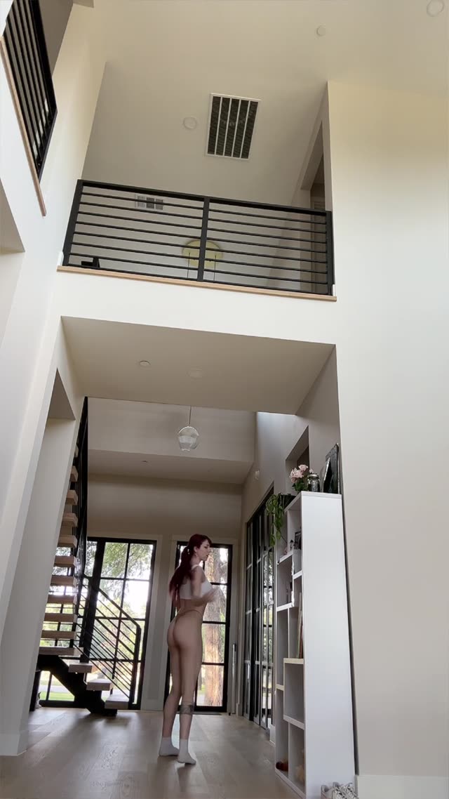 Bigguswombus exclusive video 41 — OnlyFans girl content