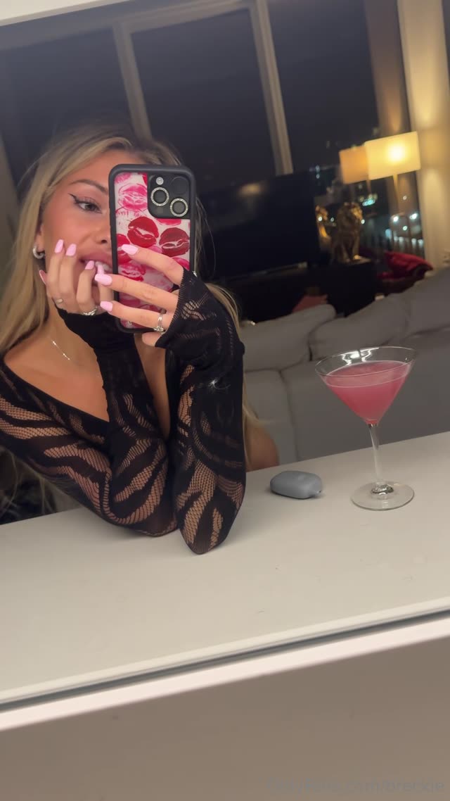 Breckiehill Breckiehill exclusive video 6 — OnlyFans girl content