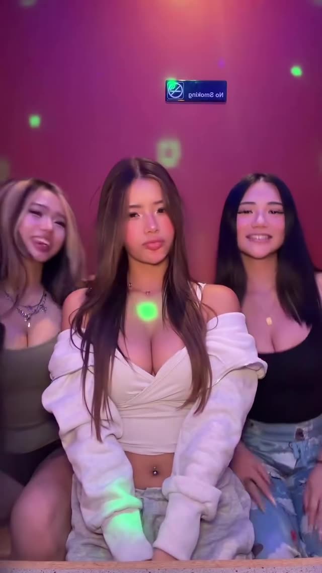 Phoebeyui exclusive video 45 — OnlyFans girl content