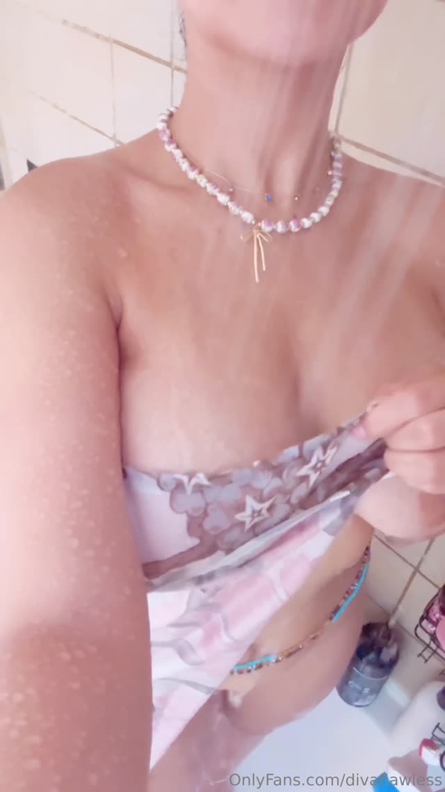 Divaflawless Divaflawless exclusive video 24 — OnlyFans girl content
