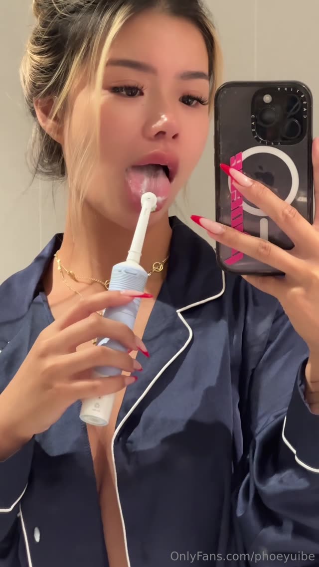 Phoebeyui exclusive video 31 — OnlyFans girl content