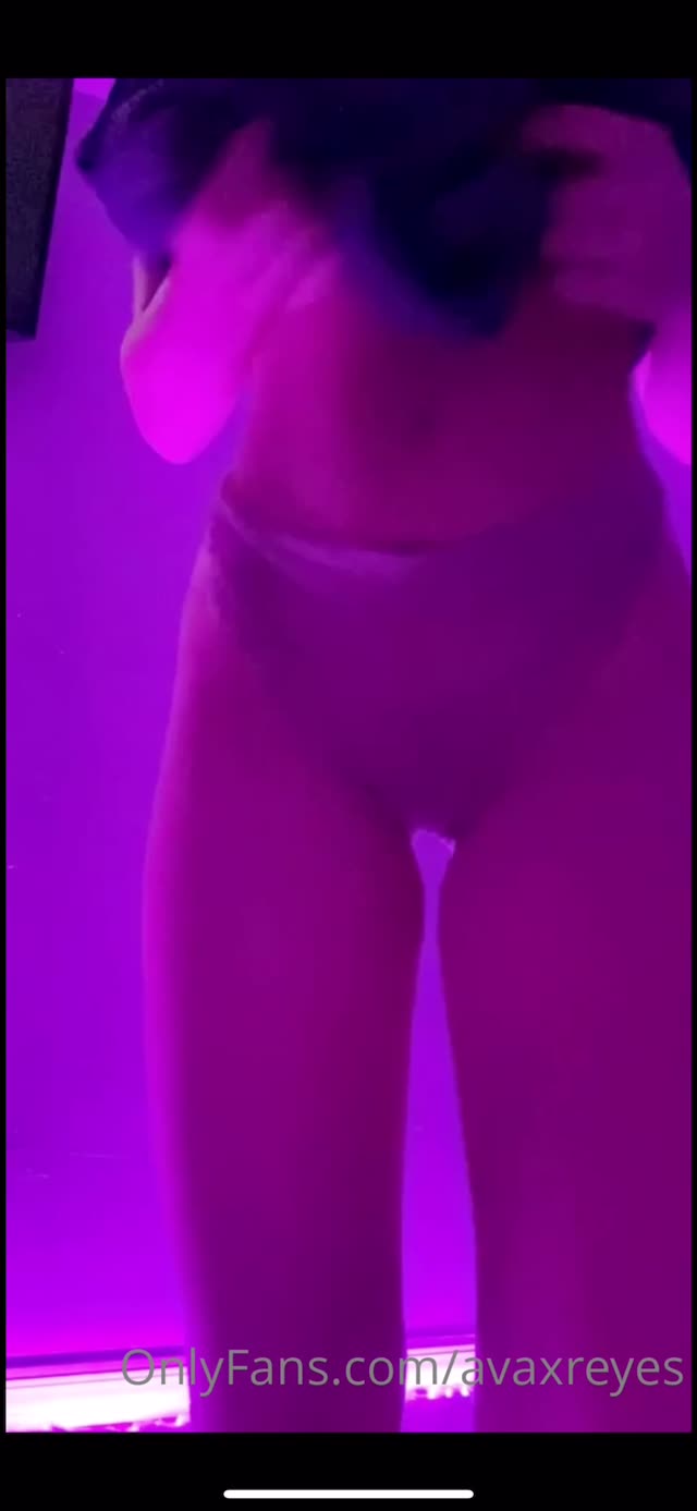 Avaxreyess Avaxreyess exclusive video 14 — OnlyFans girl content