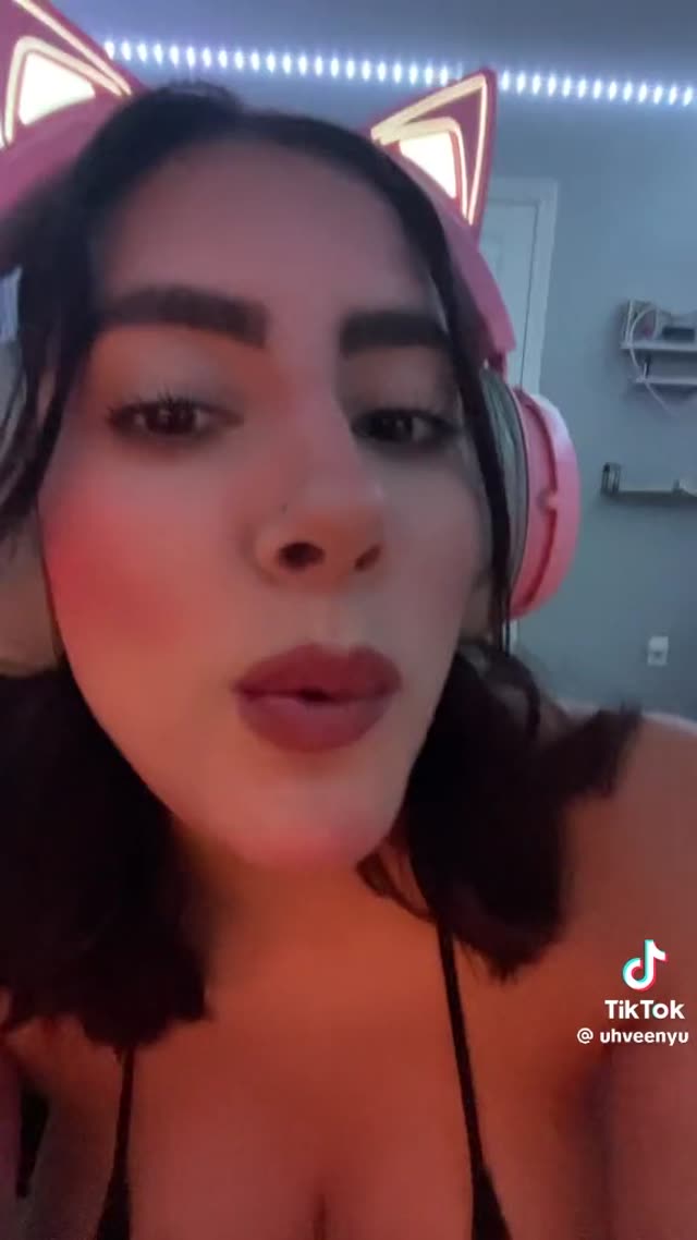 uhveeny1 uhveeny1 exclusive video 31 — OnlyFans girl content