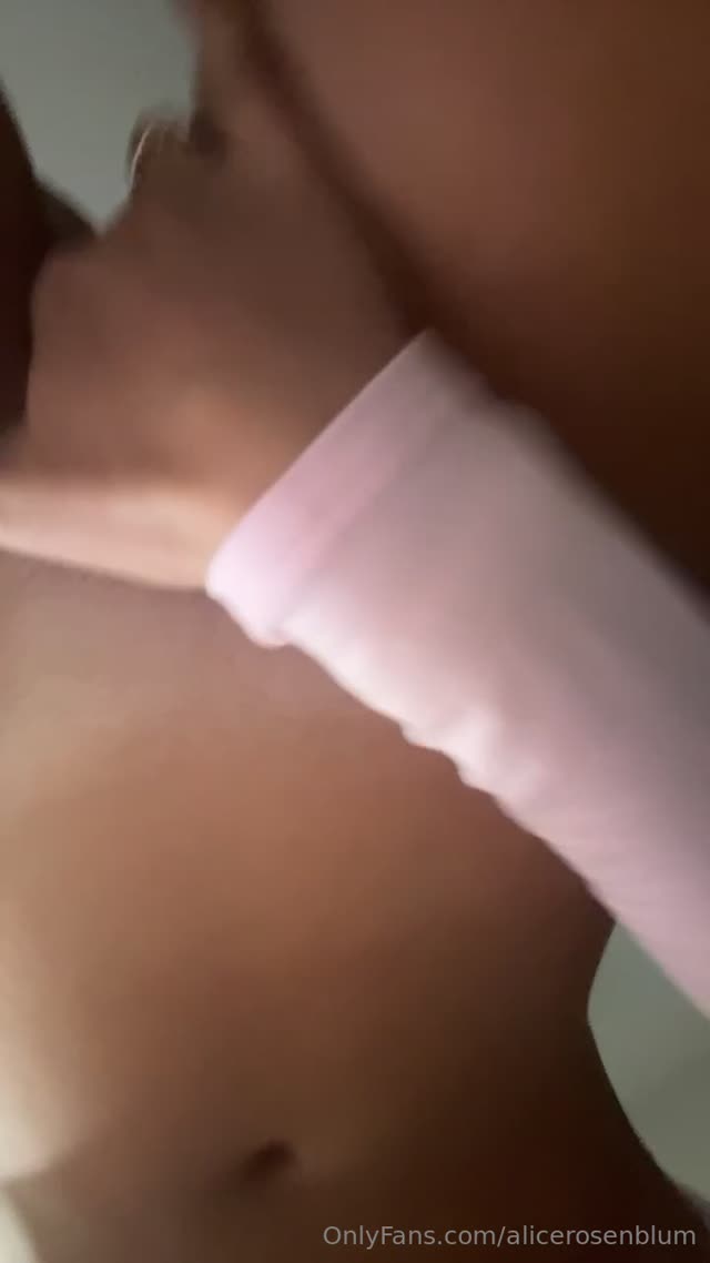 Alice.rosenblum Alice.rosenblum exclusive video 24 — OnlyFans girl content