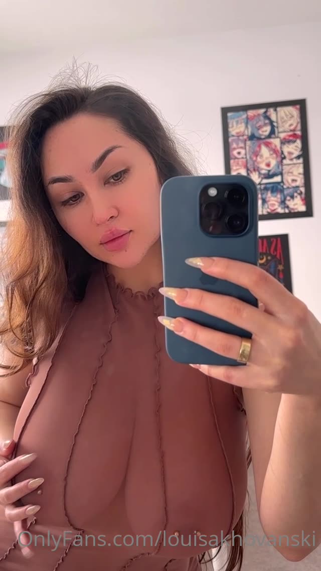 Louisakhovanski Louisakhovanski exclusive video 10 — OnlyFans girl content