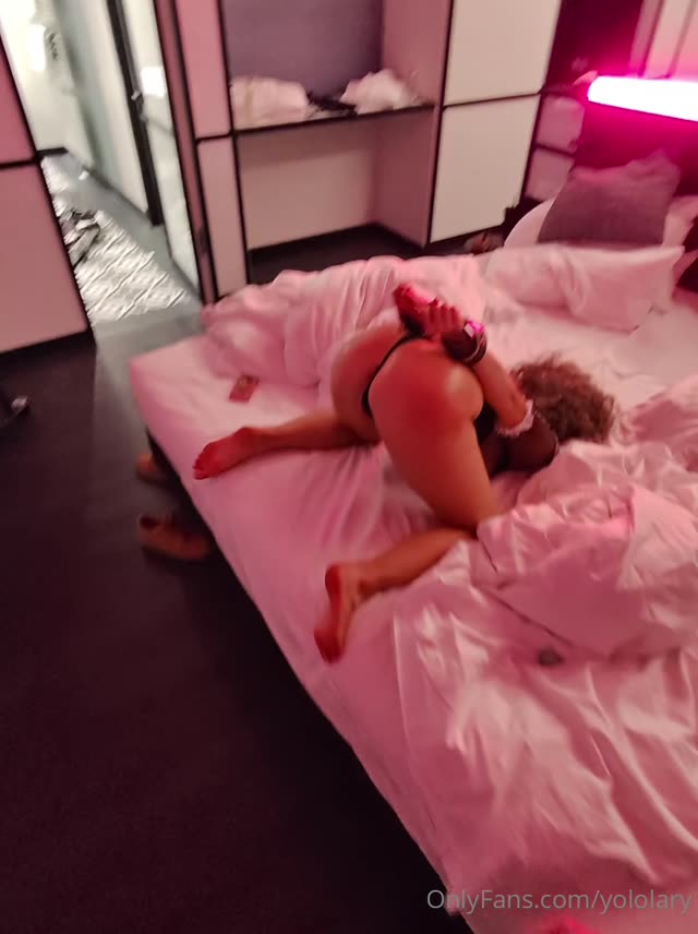 Yololaryy exclusive video 27 — OnlyFans girl content