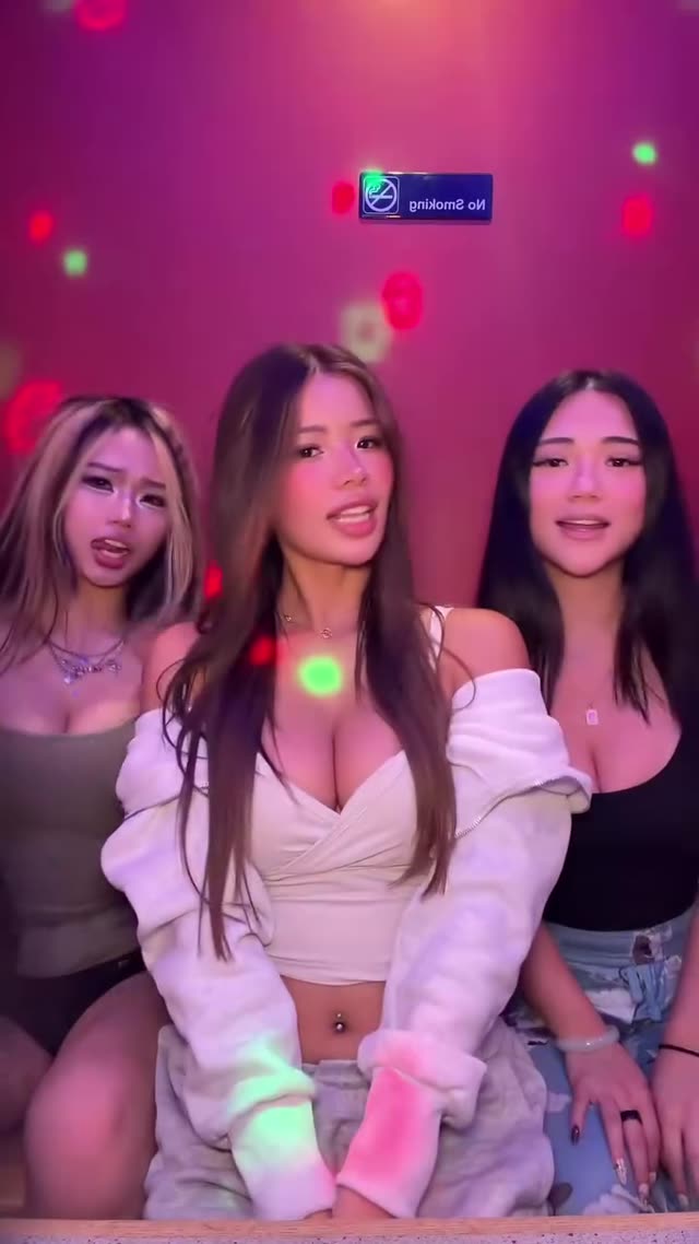 Phoebeyui exclusive video 14 — OnlyFans girl content