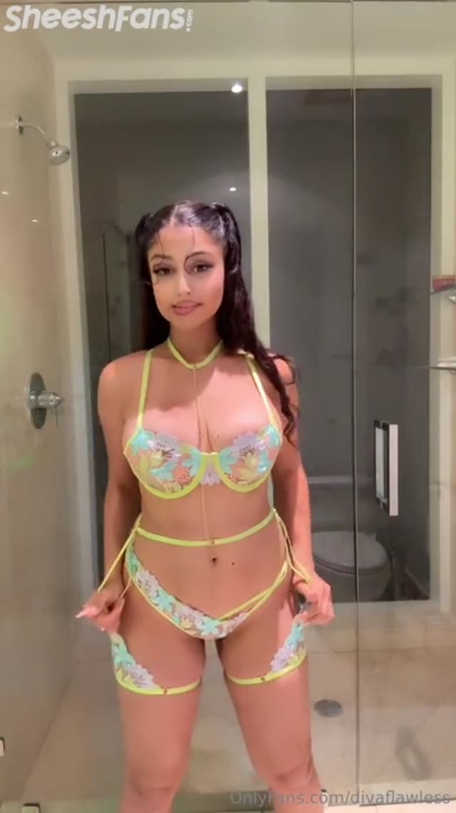 Divaflawless Divaflawless exclusive video 2 — OnlyFans girl content