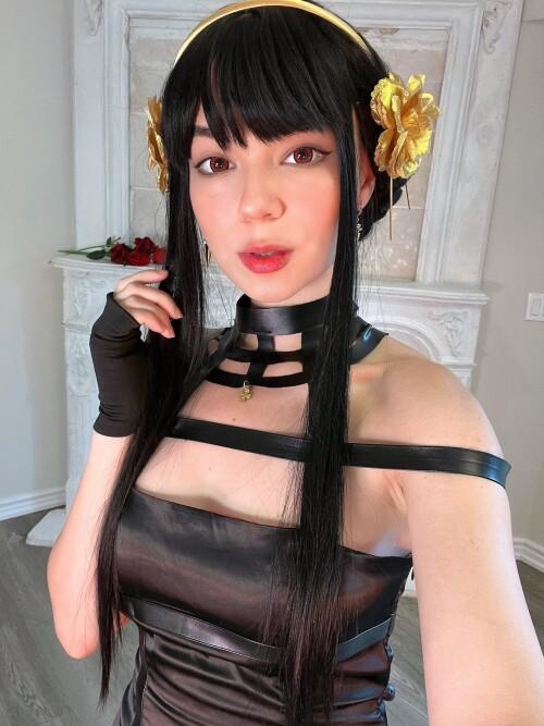 Maimynyan — Instagram girl nude model