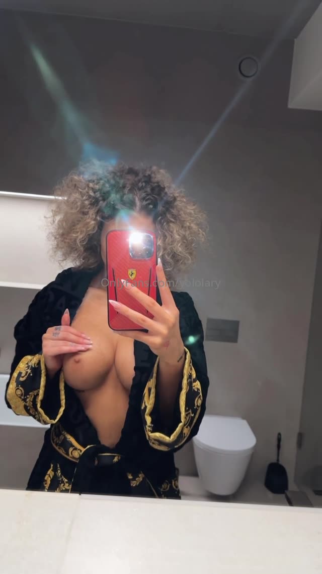 Yololaryy exclusive video 31 — OnlyFans girl content