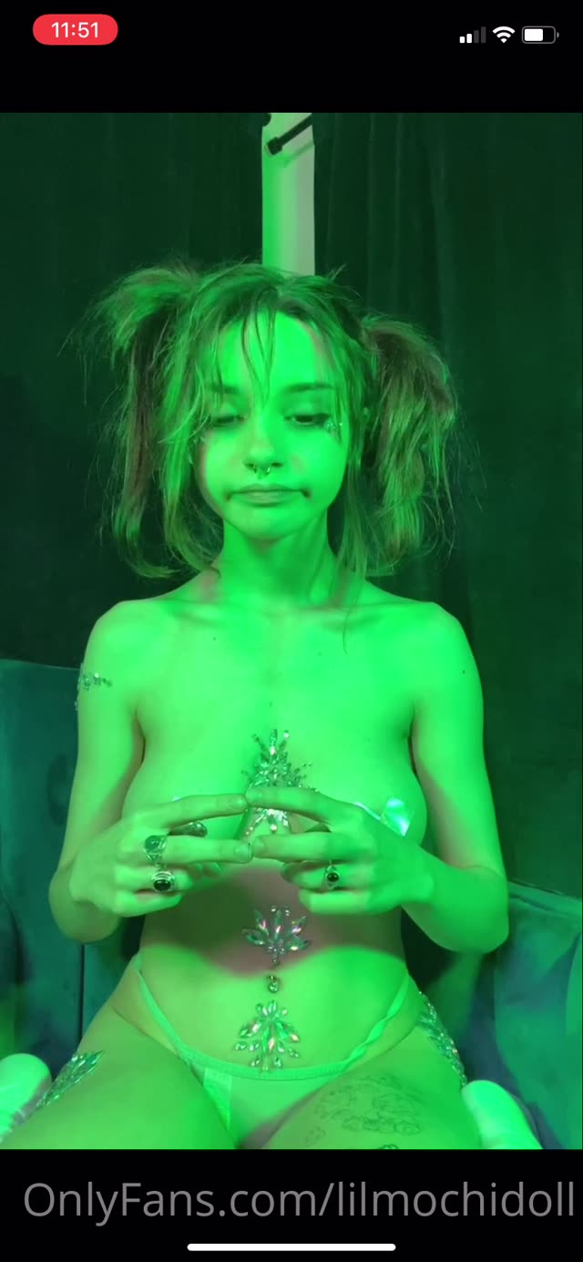 Lilmochidoll Lilmochidoll exclusive video 4 — OnlyFans girl content