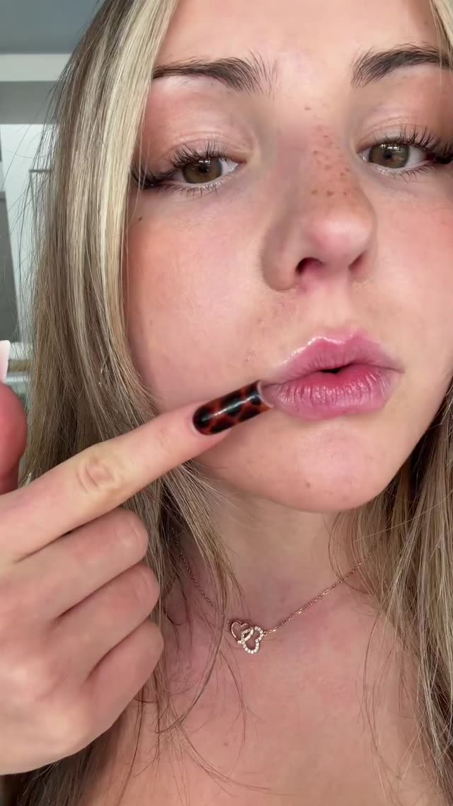 Piperrockelle exclusive video 23 — OnlyFans girl content