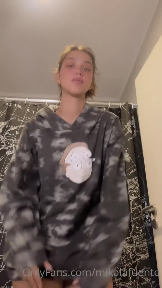 Mikaalafuente exclusive video 7 — OnlyFans girl content
