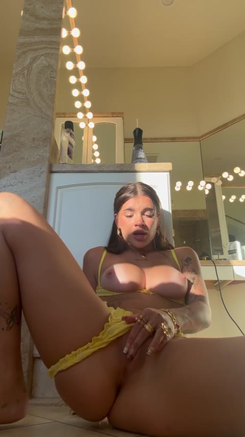 Arikytsya nude Instagram photo — @arikyttssyy leaked #2