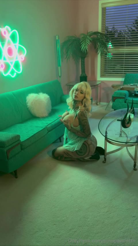 Pinuppixie exclusive video 3 — OnlyFans girl content