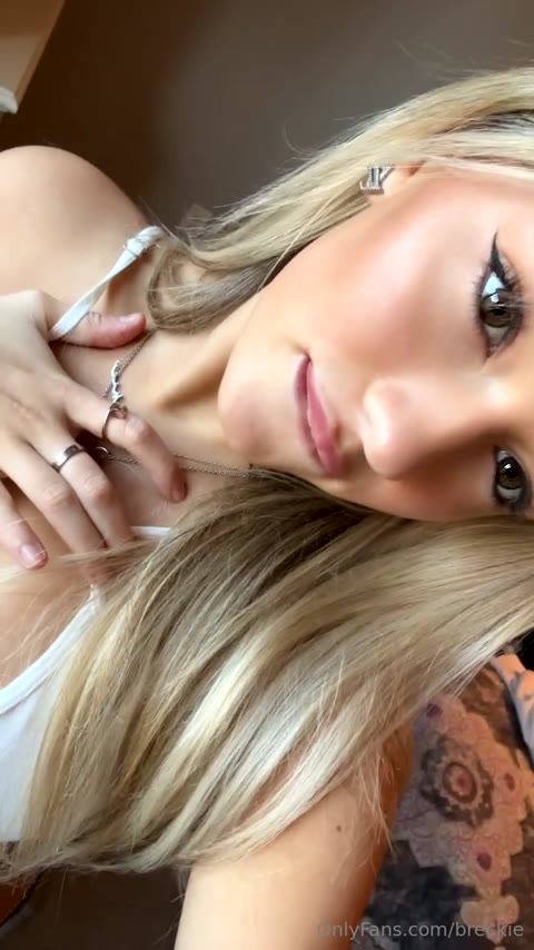 Breckiehill Breckiehill exclusive video 36 — OnlyFans girl content