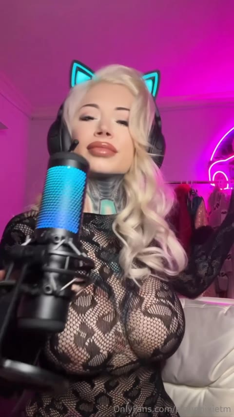 Pinuppixie exclusive video 5 — OnlyFans girl content